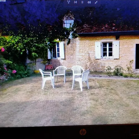 Chez Les Soeurs Holiday home Ige (Orne)